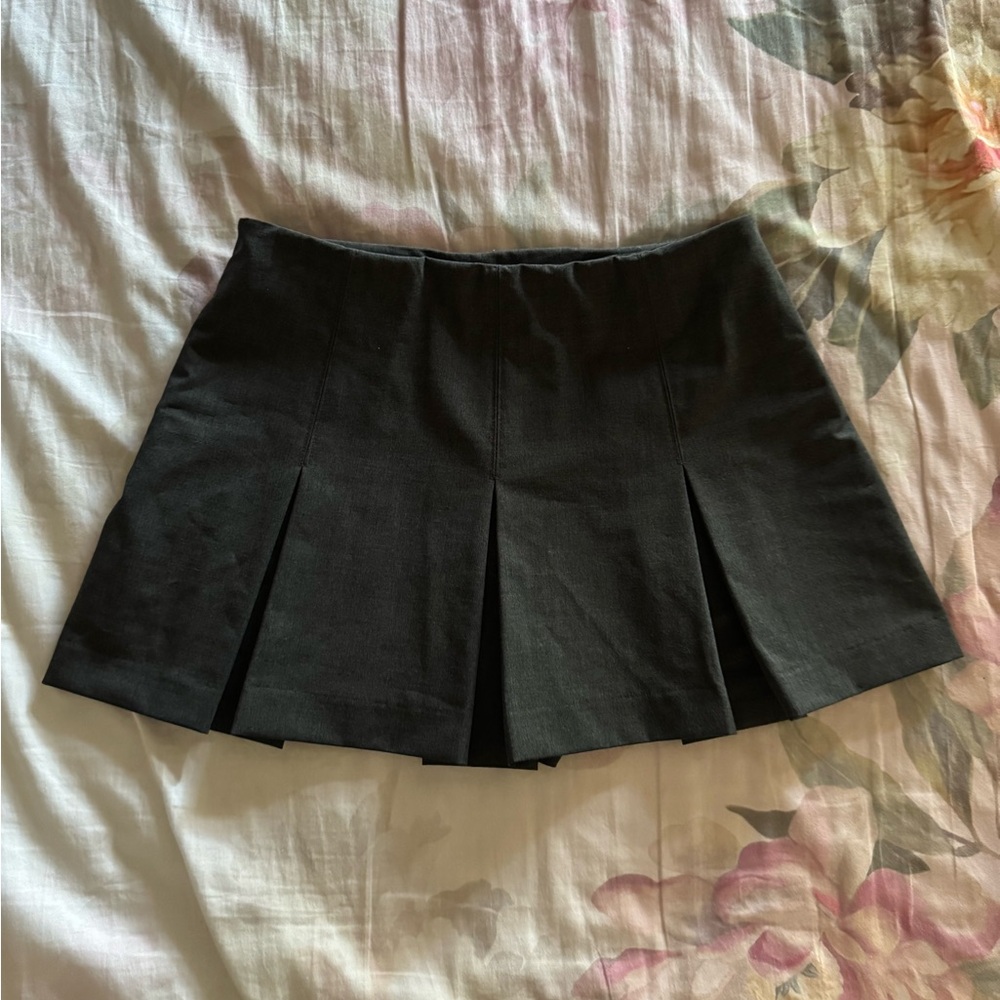 Zara gray pleated mini skirt size xs